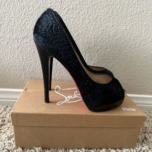 Christian Louboutin Heels size 39